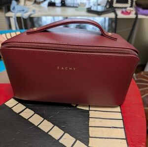 Eachy Women's Burgundy Makeup Bag- NWOTS